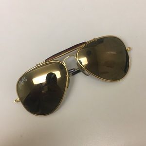 Vintage 1980’s Gold Ray Bans